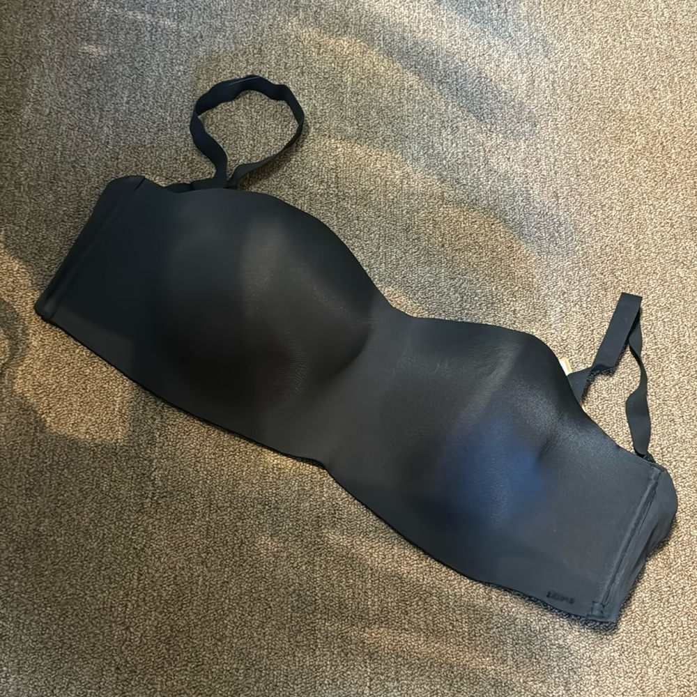 Skims wireless strapless bra